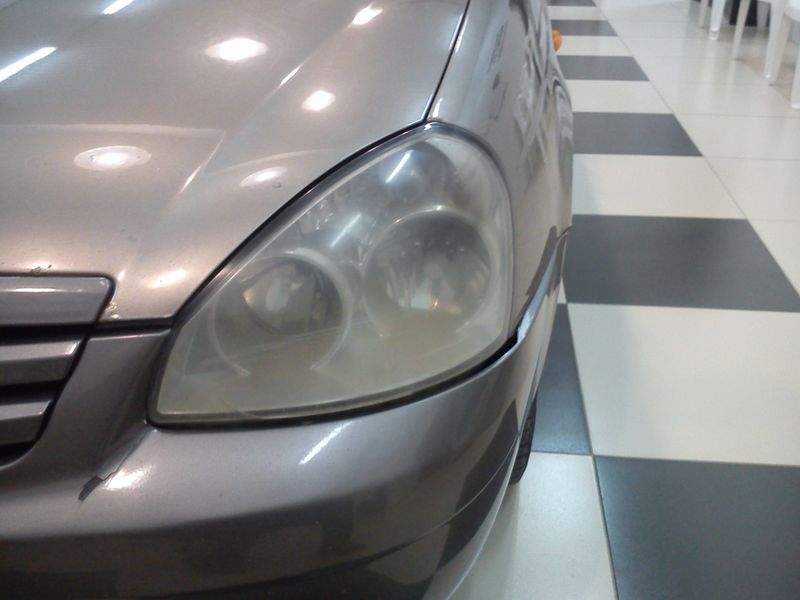 Нужна ли вашему автомобилю полировка фар?